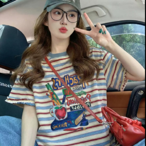 tie dye cotton tee – vibrant summer style, soft fit (复制)